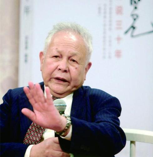 谢冕_副本